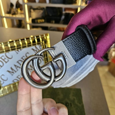 Cinto Gucci Reversible Hebilla Plateada