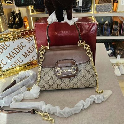 Cartera Gucci con Cadena Doradas