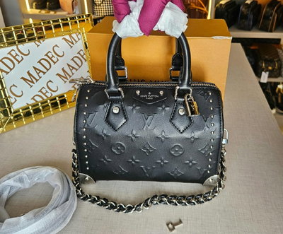 Baul Louis Vuitton Relieve Negro