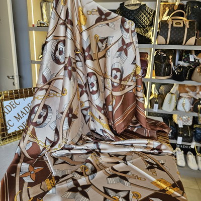 Pañuelo Seda Louis Vuitton
