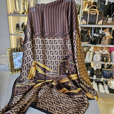 Pañuelo Seda Fendi