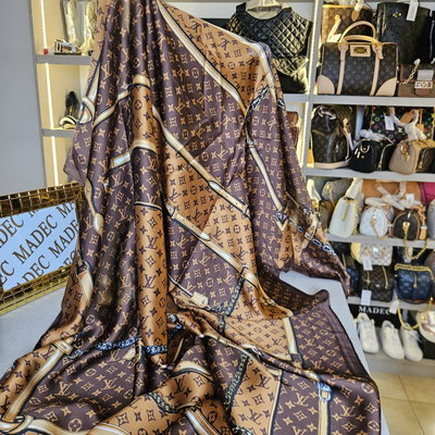 Pañuelo Seda Louis Vuitton