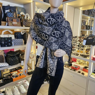 Pashmina Loewe