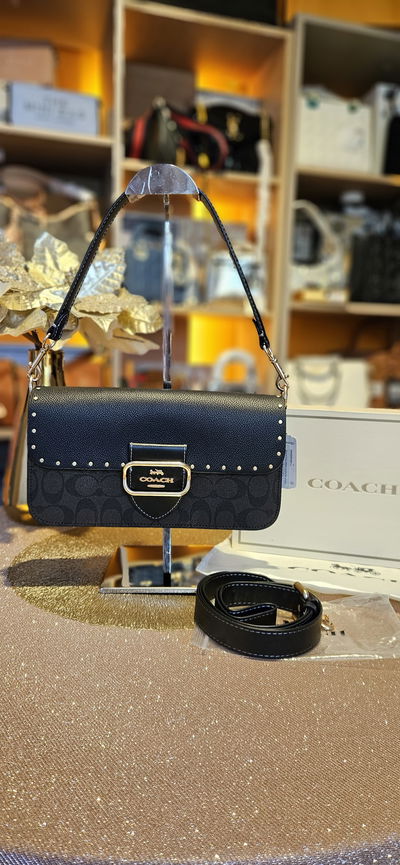 Cartera Coach