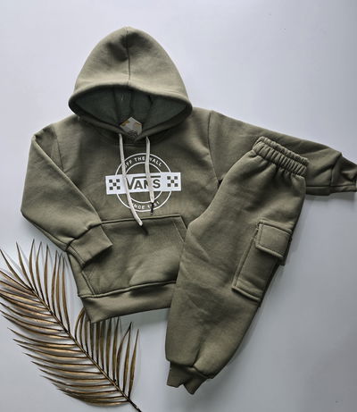 Conjunto VANS.
