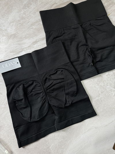 SHORT LISO NEGRO