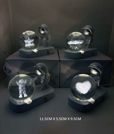 ESFERA MAGICA CRISTAL ASTRONAUTA USB 