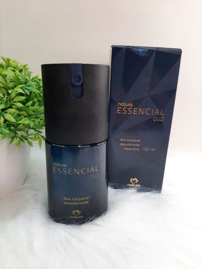 Spray corporal Essencial Oud masculino