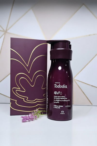 Crema corporal Cereza Negra y Praline 400ml