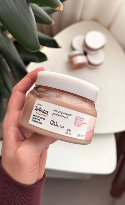 Crema corporal Ultra nutritiva Pera y flor de loto