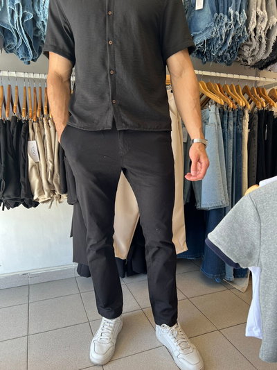 Pantalon corte chino negro