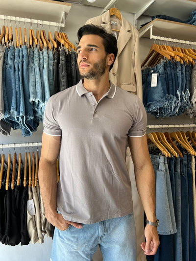 Chomba gris de pique con detalle