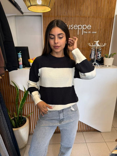 Sweater blanco y negro