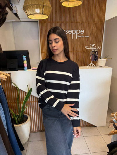 sweater rayado negro