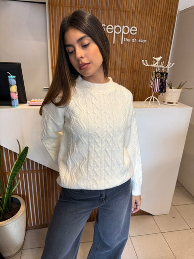 sweater blanco c/ detalle