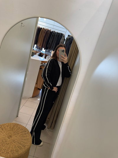 Conjunto de hilo campera+ pantalon negro