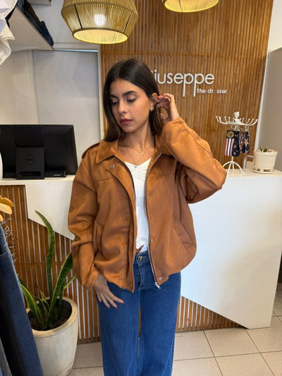 CAMPERA GAMUZADA HOMBRO CLASICO CAMEL