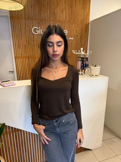 REMERA MANGAS LARGAS EXAGONAL MARRON
