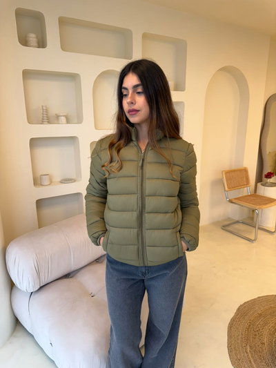CAMPERA UNICLO VERDE 
