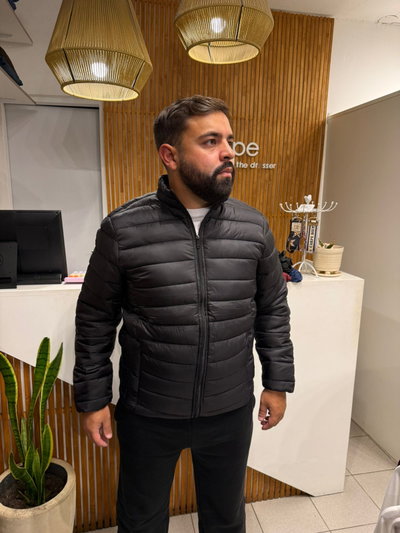 CAMPERA UNICLO NEGRO