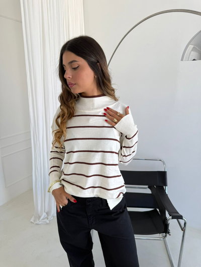 sweater blanco con marron