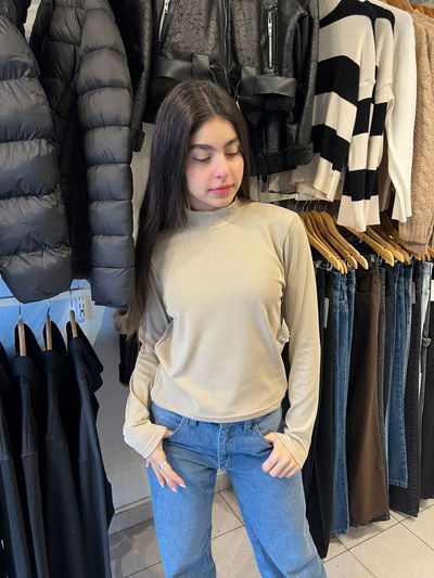 polera beige
