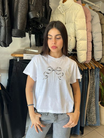 Remera moño blanca