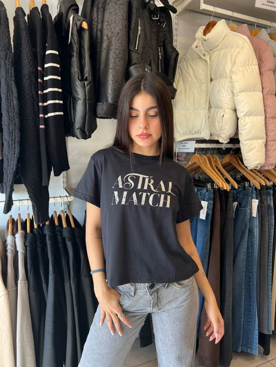Remera astral