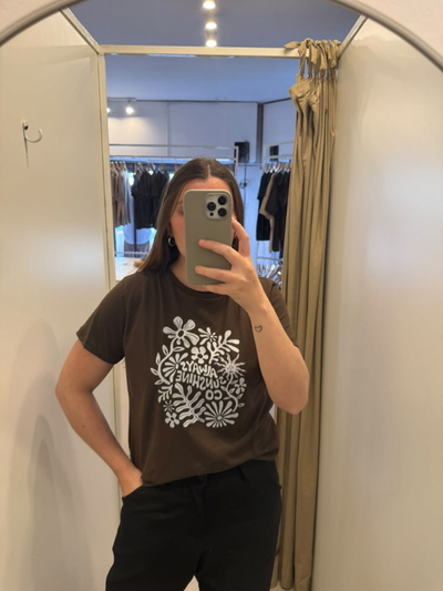 remera always marron