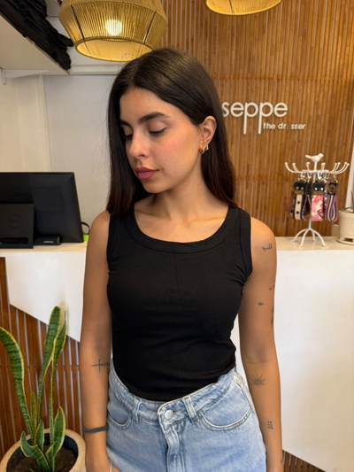MUSCULOSA MORLEY NEGRA BASICA