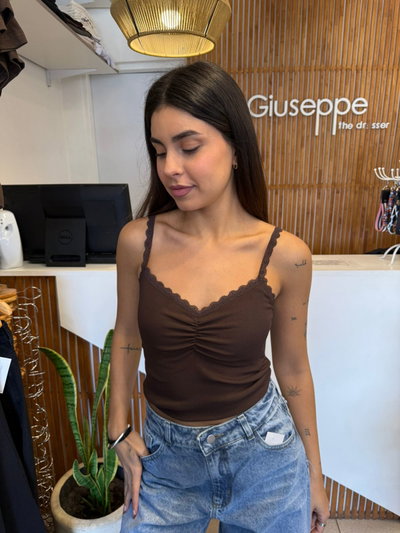 MUSCULOSA CON BRODERI MARRON