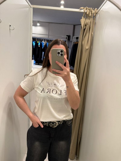REMERA FLORA