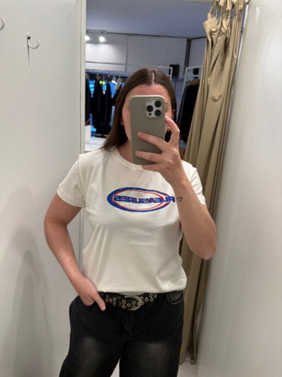 REMERA PLEASURES