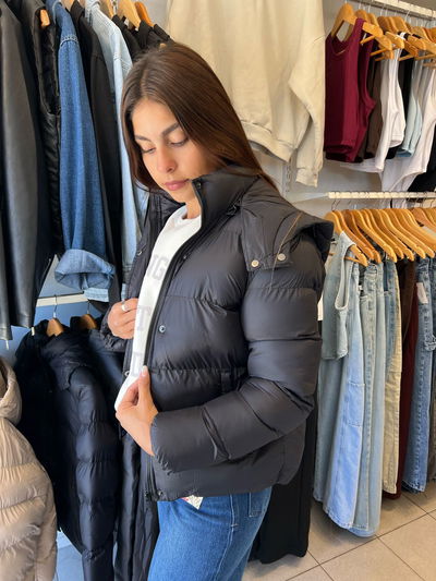 campera puffer negra