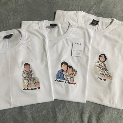 Remera SILUETAS DE PERSONAS bordadas