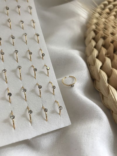 Piercing Argollita dorada strass (precio x2unidades)