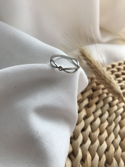 Anillo infinito doble punto strass
