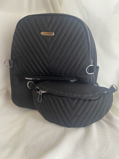 Mochila con riñonera