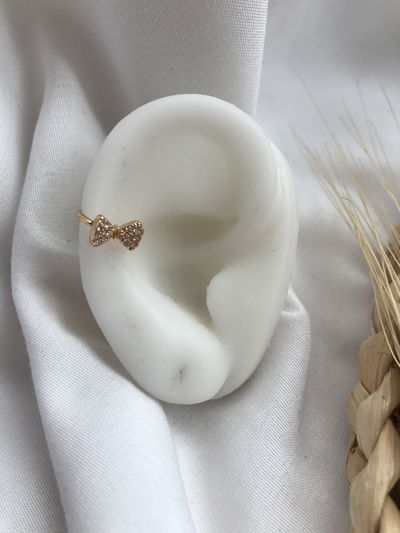 Ear Cuff dorado moño