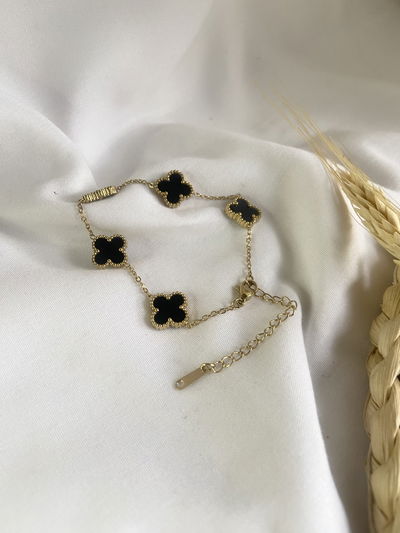 Pulsera trébol negro