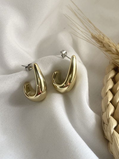 Argollas doradas Semi gota