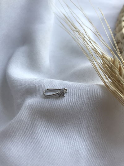 Ear Cuff gancho acero blanco