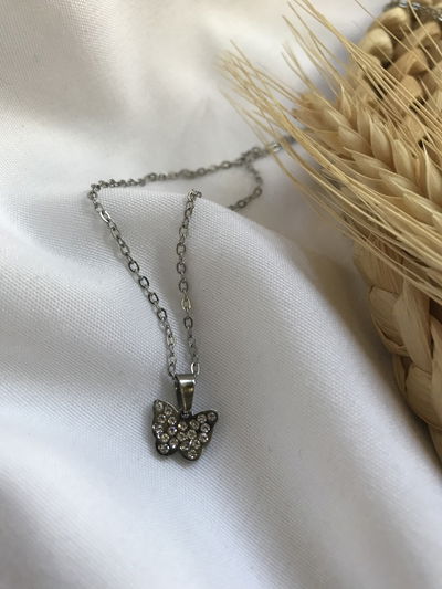 Collar mariposita strass