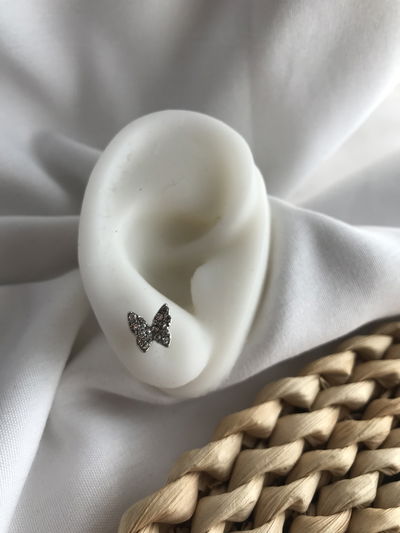 Aro mariposita strass 2 (acero blanco) precio por par