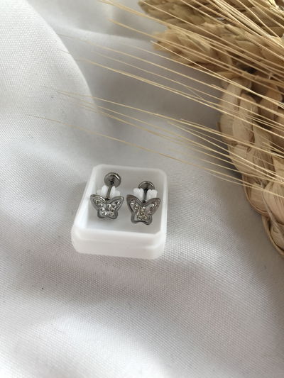 Abridor mariposita blanca strass