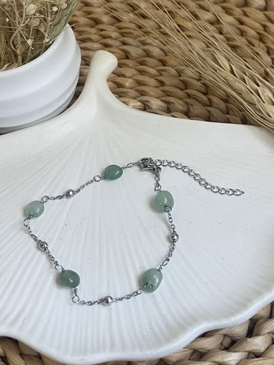 Pulsera piedras verdes y bolitas