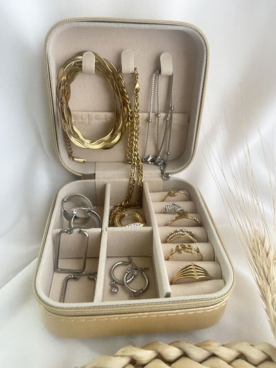 Alhajero cuadrado 🎁 ( elegí el color) NO INCLUYE ACCESORIOS