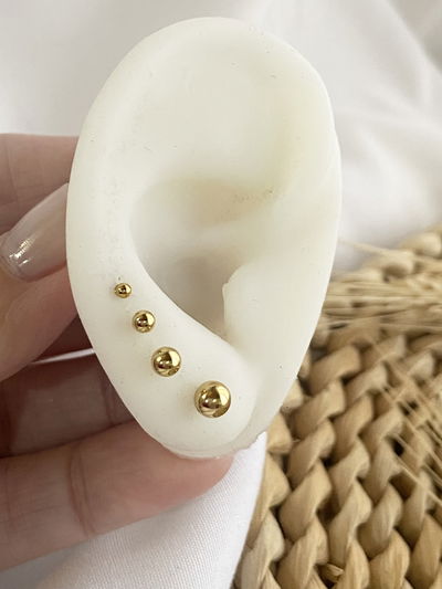 Aros bolita dorada ( elegí tamaño) Precio por par