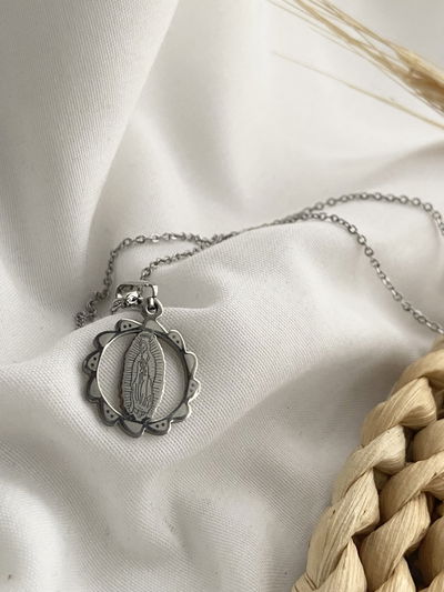 Collar virgen de Guadalupe