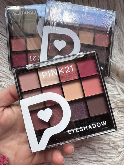 Paleta de 12 sombras de Pink 21